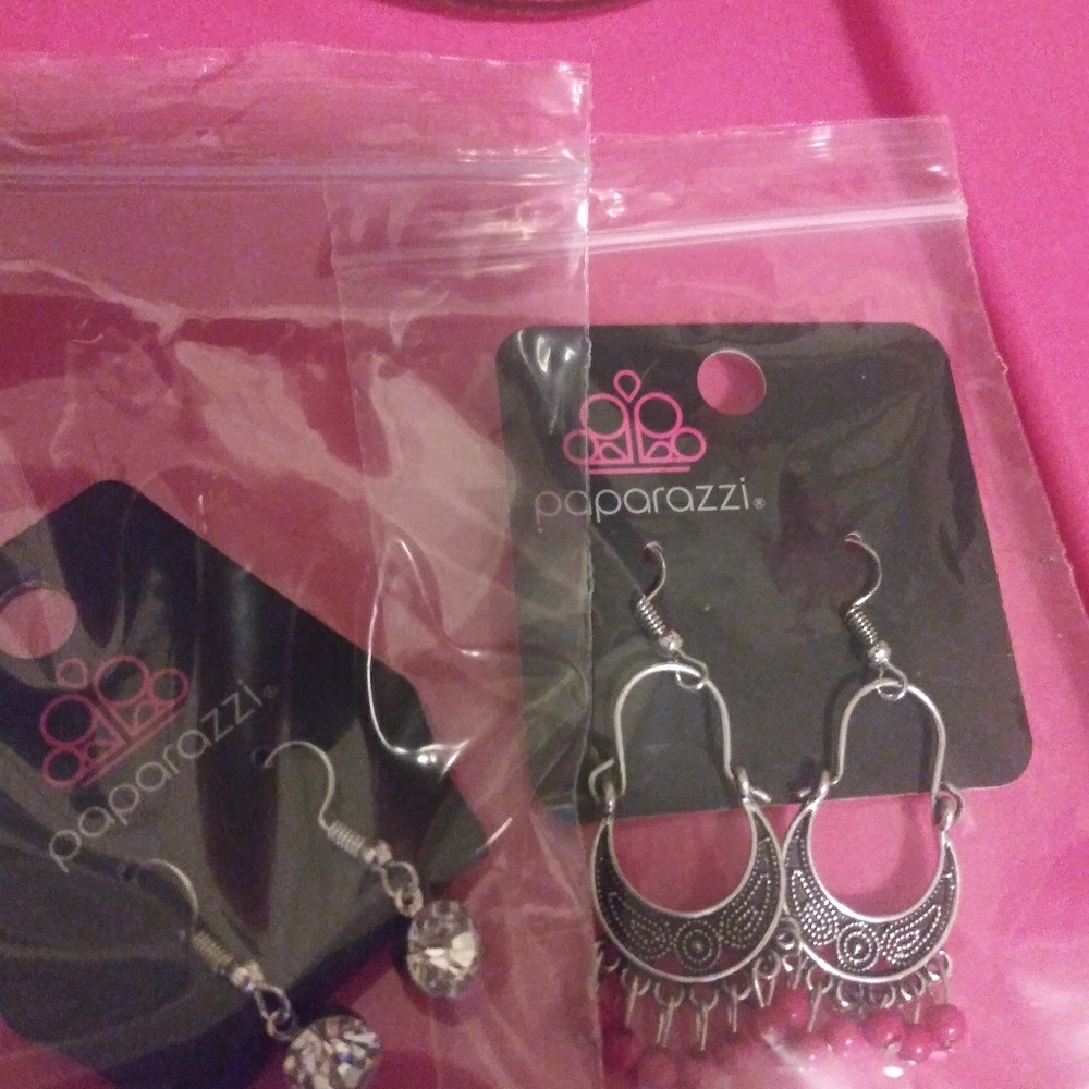 Earring - Picture 3 of 8